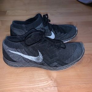 Nike Flyknit Sneakers